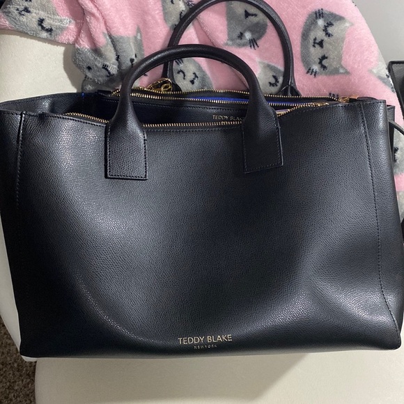 Teddy Blake - Picture 1 of 7